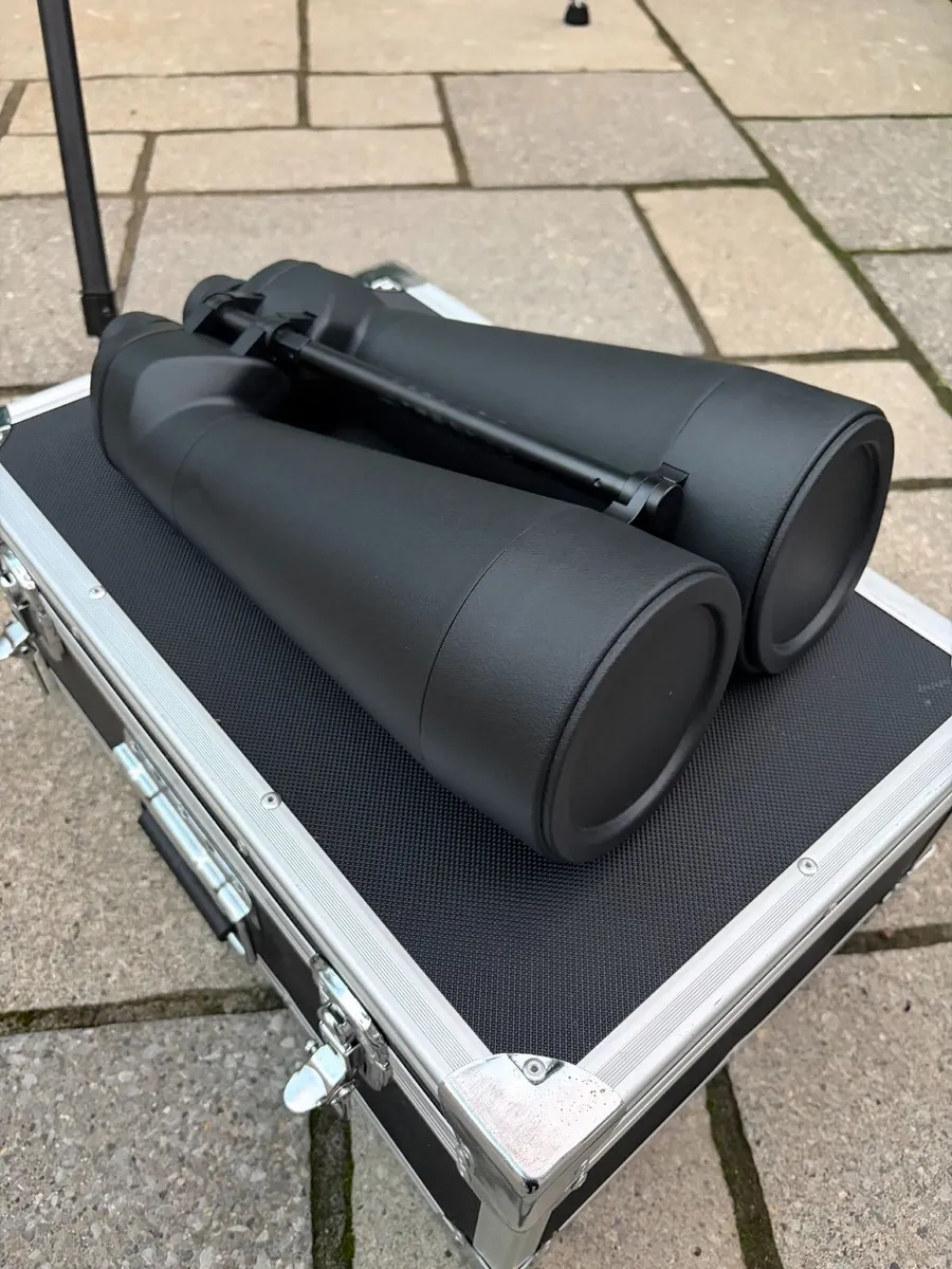 Binoculars with Tripod - Image 1