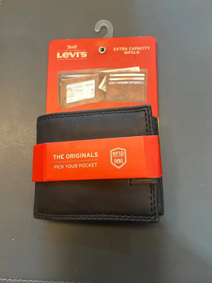 Levi Wallet RFID protection - Image 1