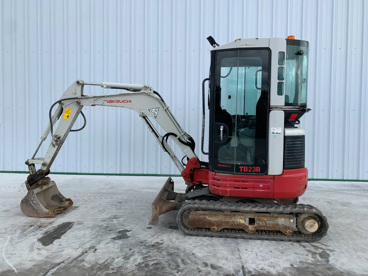 UNRESERVED 2014 TAKEUCHI TB23R FOR AUCTION - NAAS - Image 3