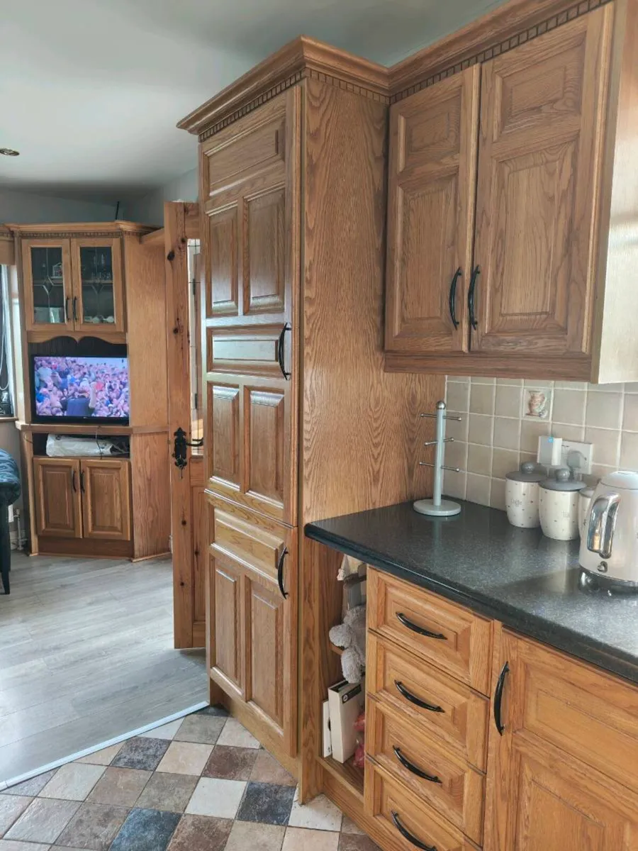 Solid American Oak Kitchen - Image 2