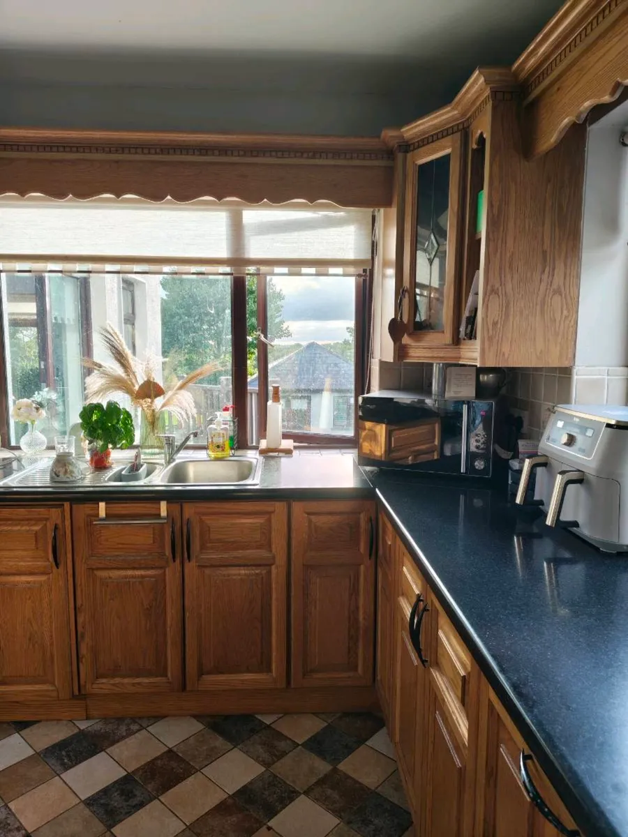 Solid American Oak Kitchen - Image 3