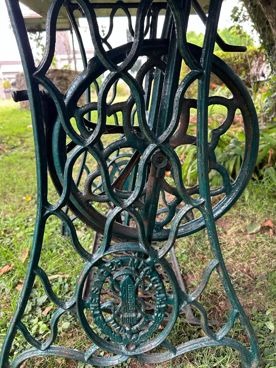 Singer Cast Iron Table