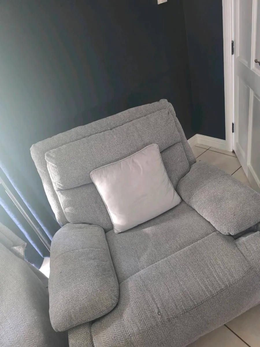 Reclining armchair + reclining 2 seater couch - Image 1