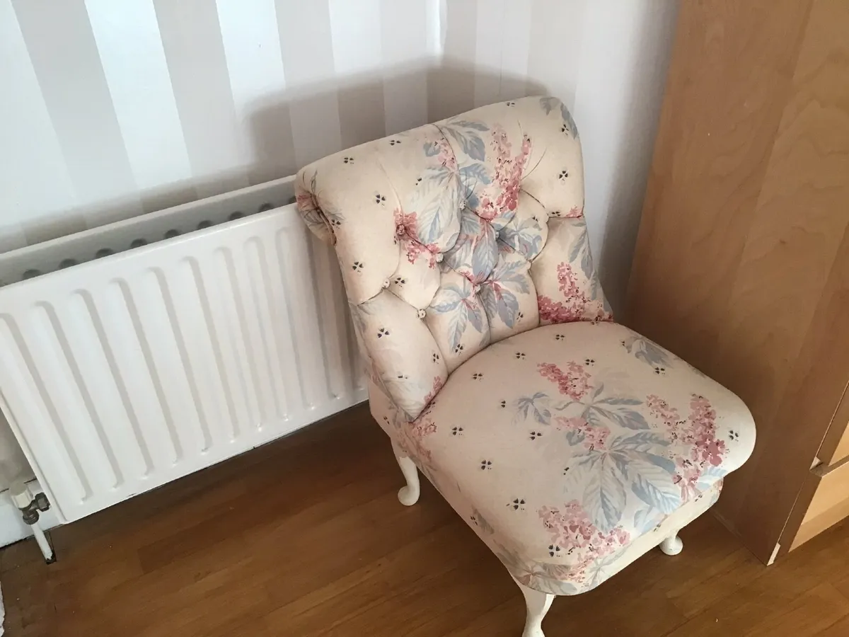 Bedroom chair - Image 4