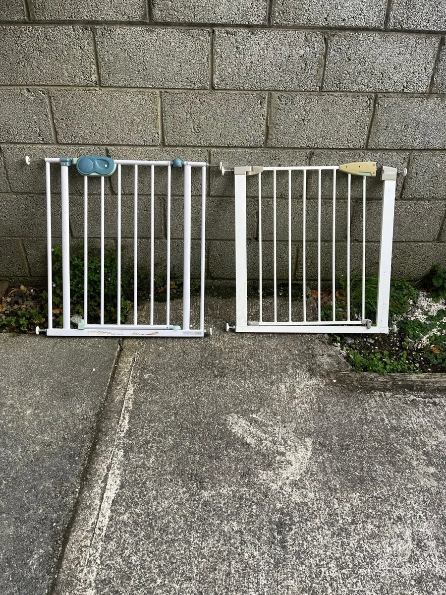 Safety gates