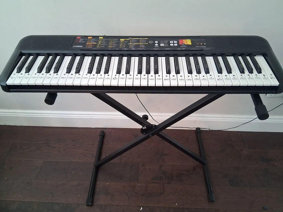 Yamaha Digital Keyboard - Image 4