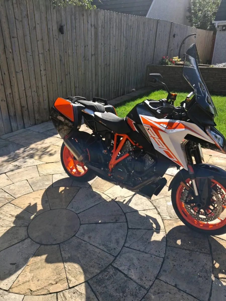 Motor Cycle - Image 1