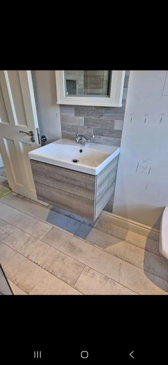 Bathroom suite for sale - Image 3
