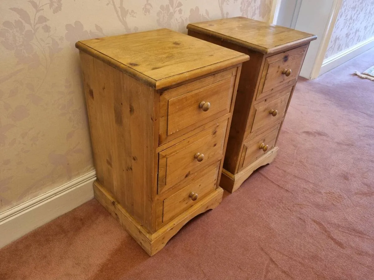 2 Keen-Pine Bedside Lockers - Image 2