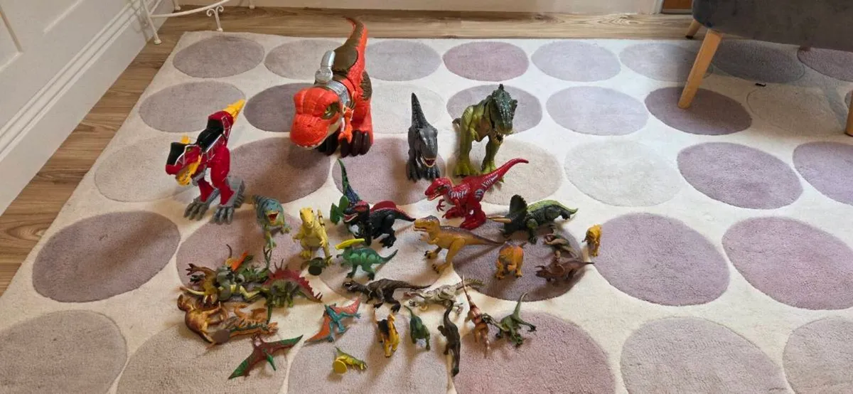 Dinasours - Image 1