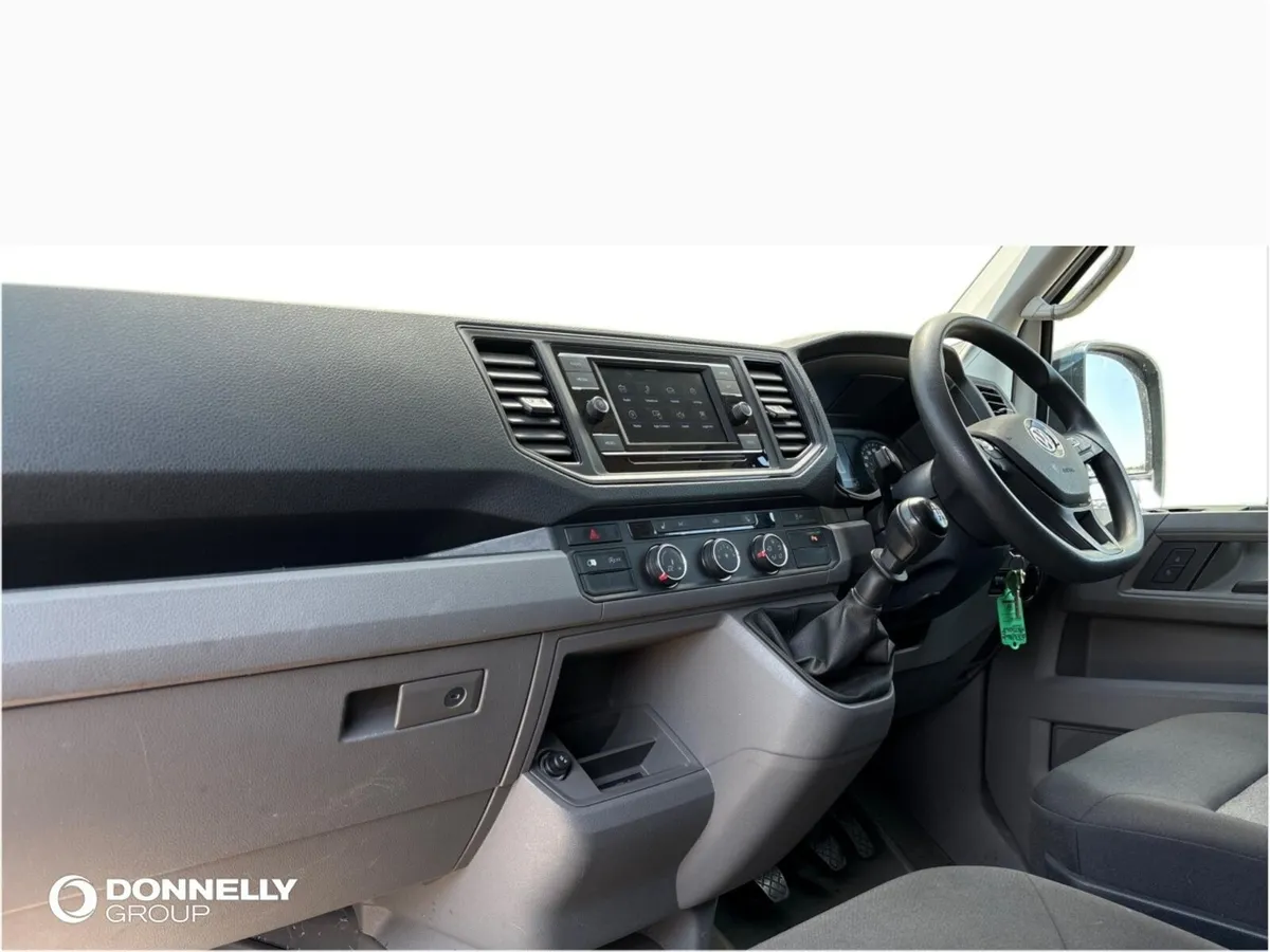 Volkswagen Crafter 2.0 TDI 140PS Trendline Busines - Image 2