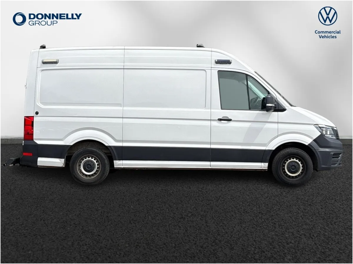 Volkswagen Crafter 2.0 TDI 140PS Trendline Busines - Image 4