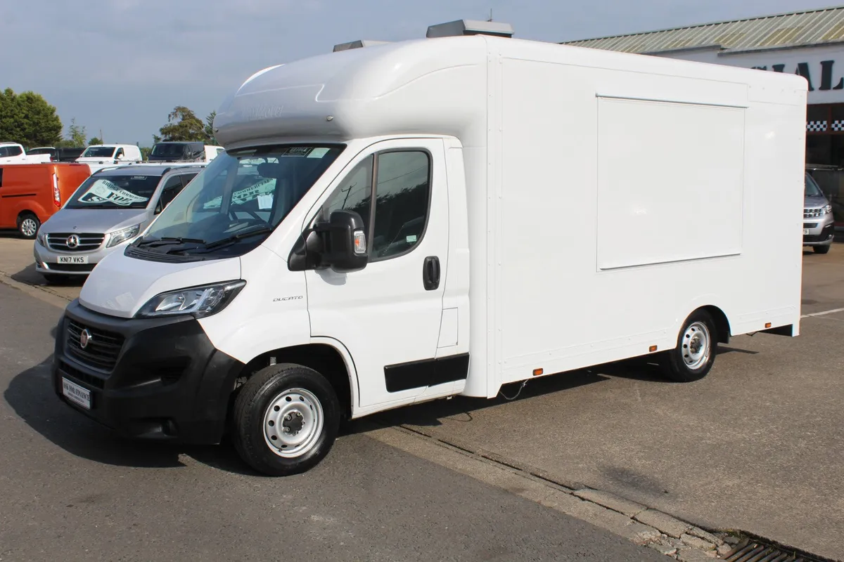 2021 Fiat Ducato 35 Multijet Catering Van - Image 3