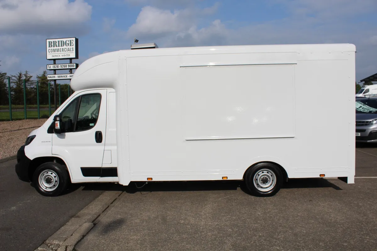 2021 Fiat Ducato 35 Multijet Catering Van - Image 4