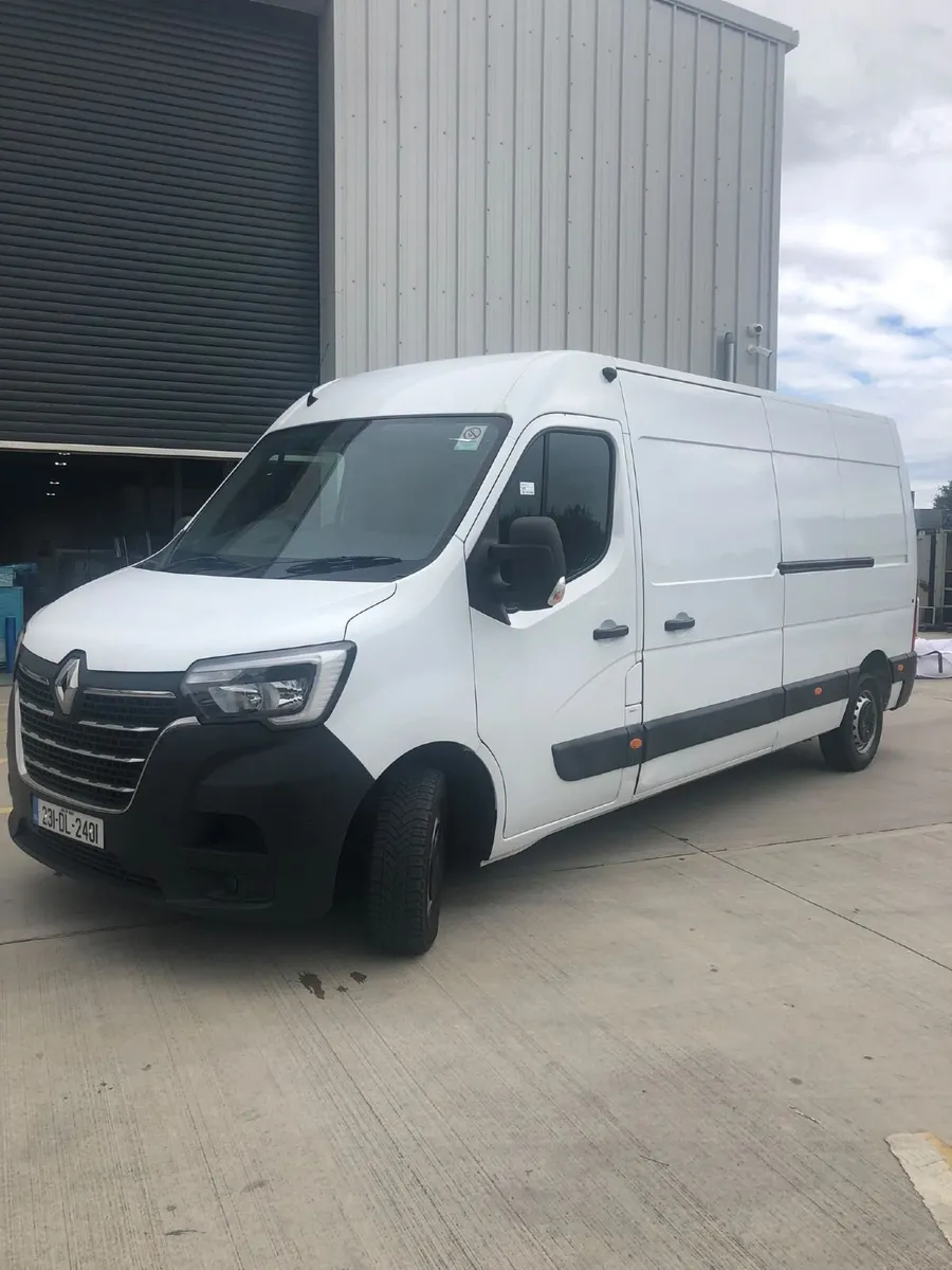 Renault Master 2023 - Image 1