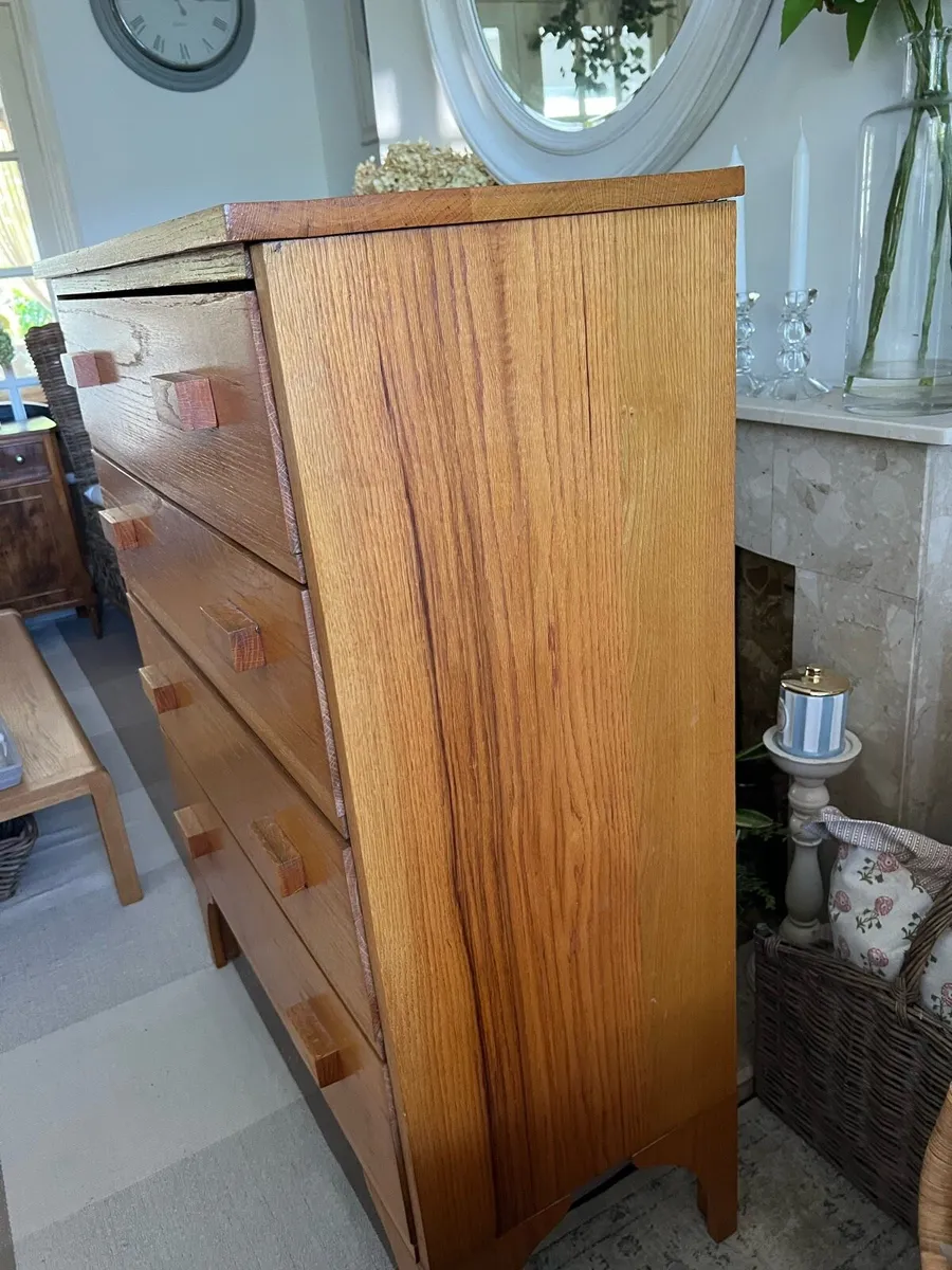 Tall vintage oak chest of drawers - Image 4
