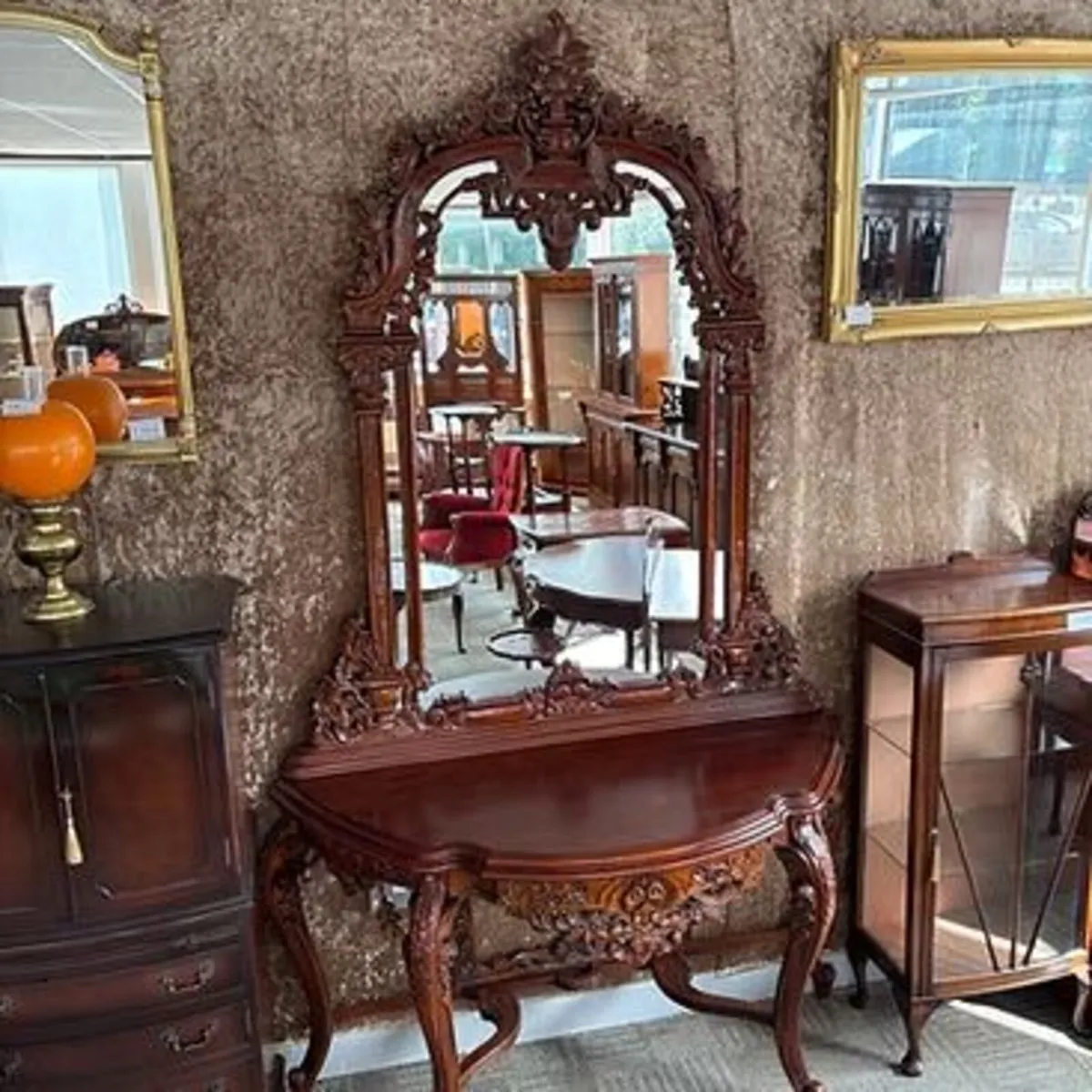 Impressive mahogany console table with matching hi