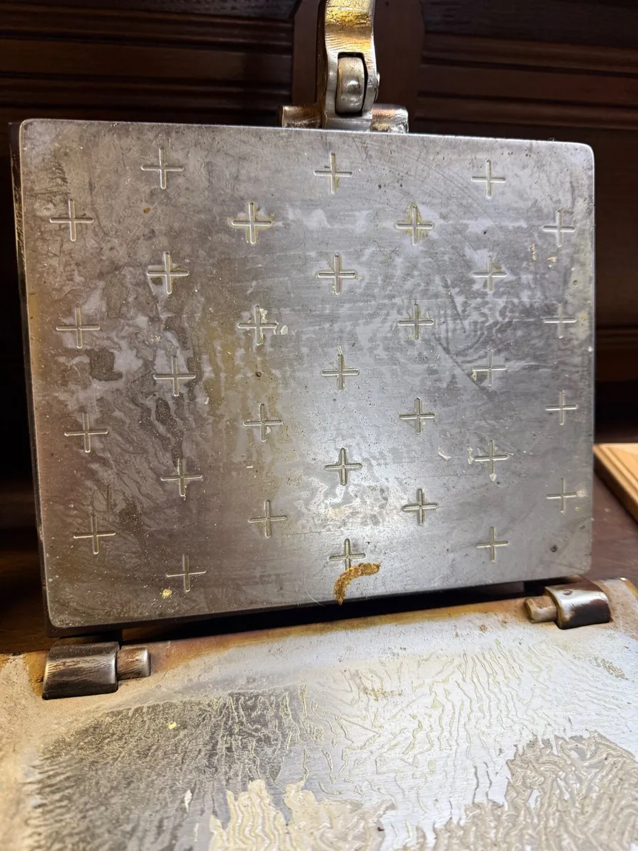 100 year old hand pressed imprints for holy bread - Image 2