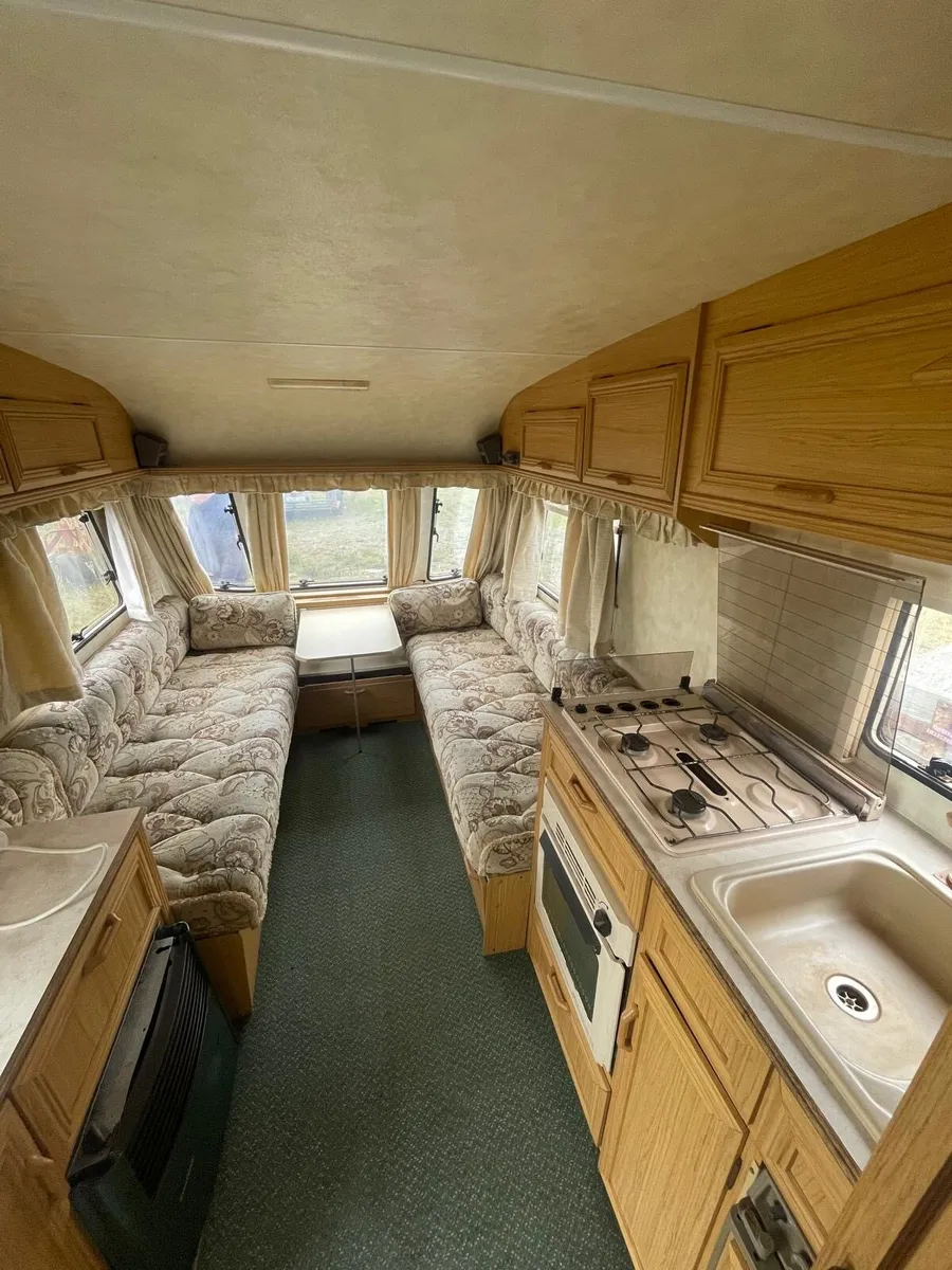 Caravan - Image 4