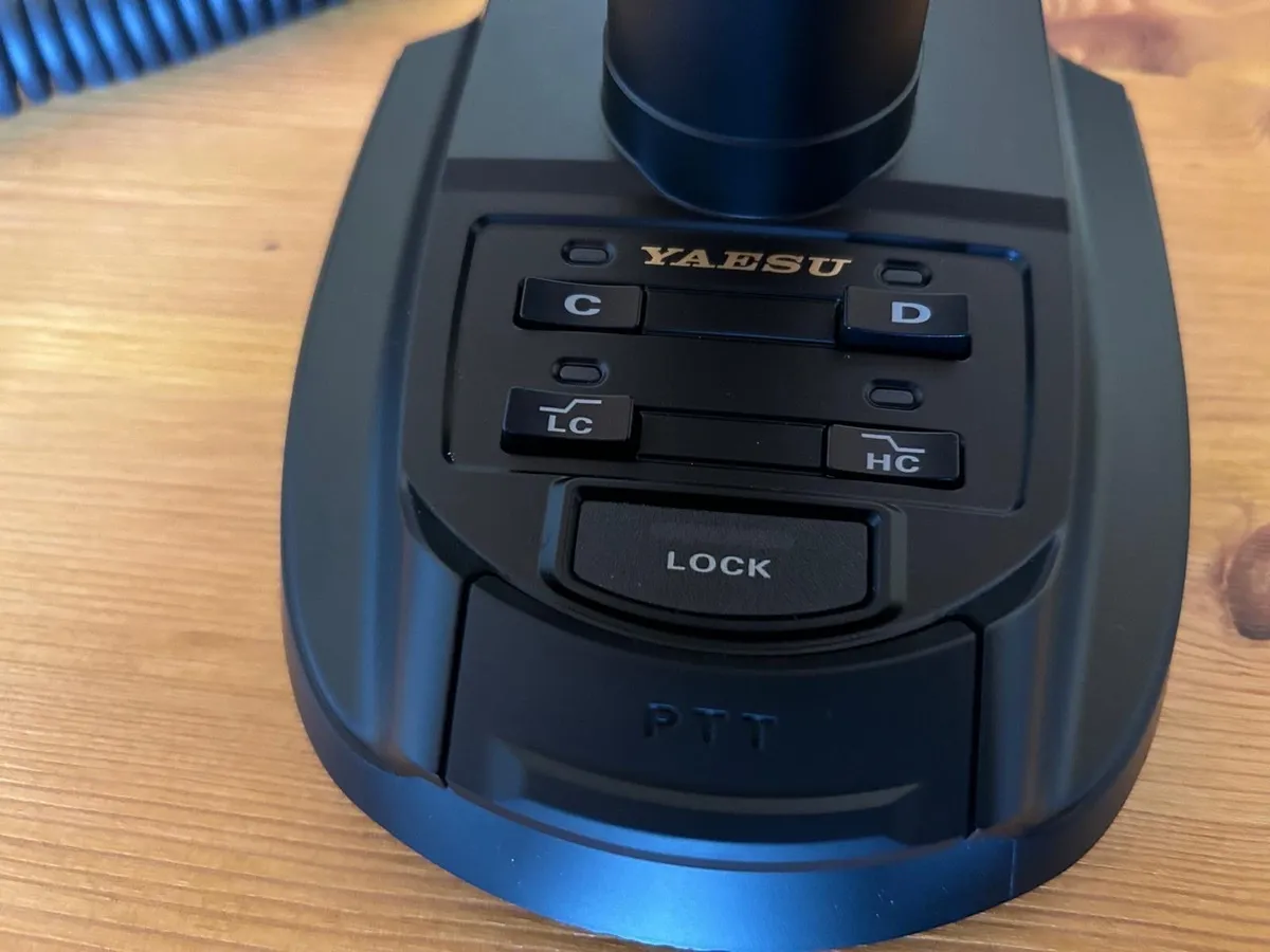 Ham radio Yaesu m100 duel element as new - Image 3