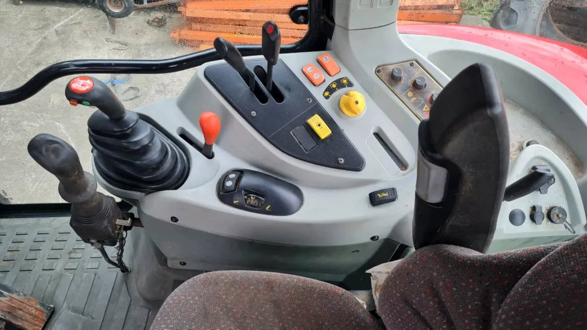 Tractor - Image 4