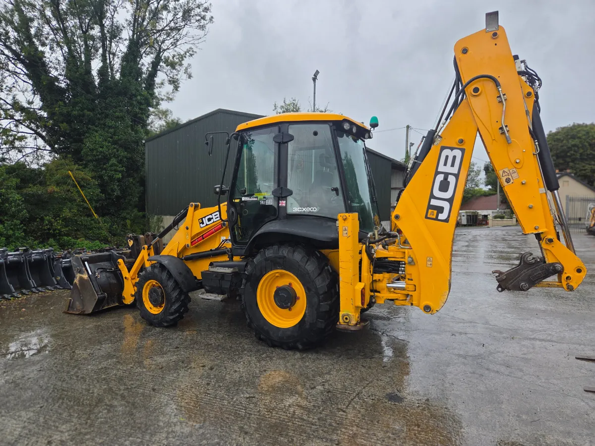 JCB  3CX  SERVO  (2016) - Image 3