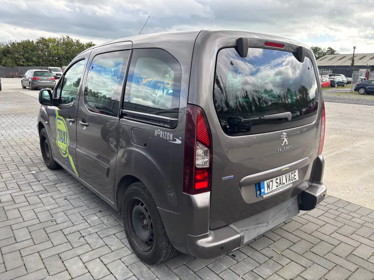 16 Horizon 1.6 Diesel Auto Wheelchair ramp 270k mi - Image 4