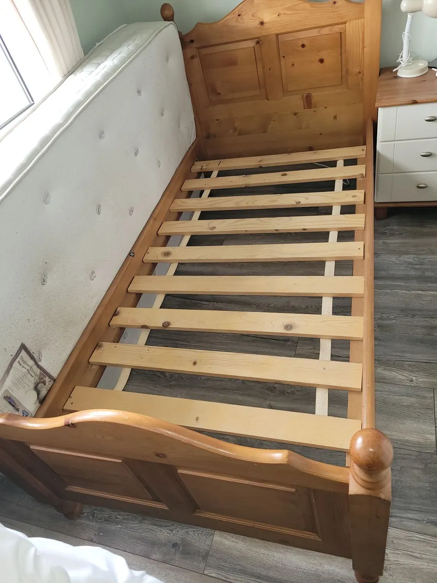Single bed wooden frame