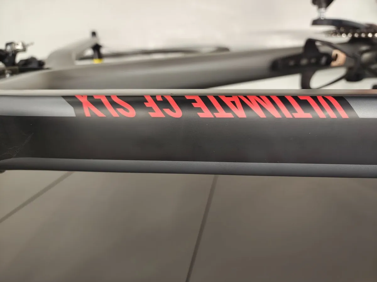 Canyon ultimate CF SLX 8.0 2xl - Image 4
