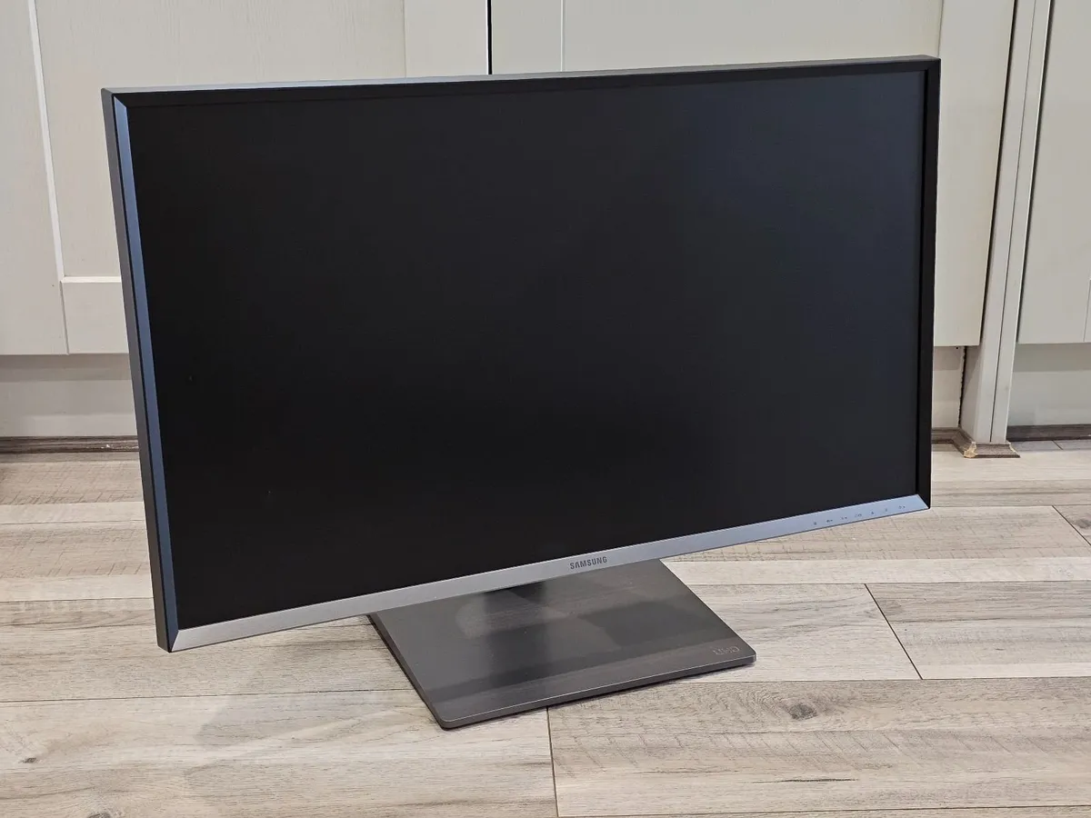 PC Monitor - Image 2