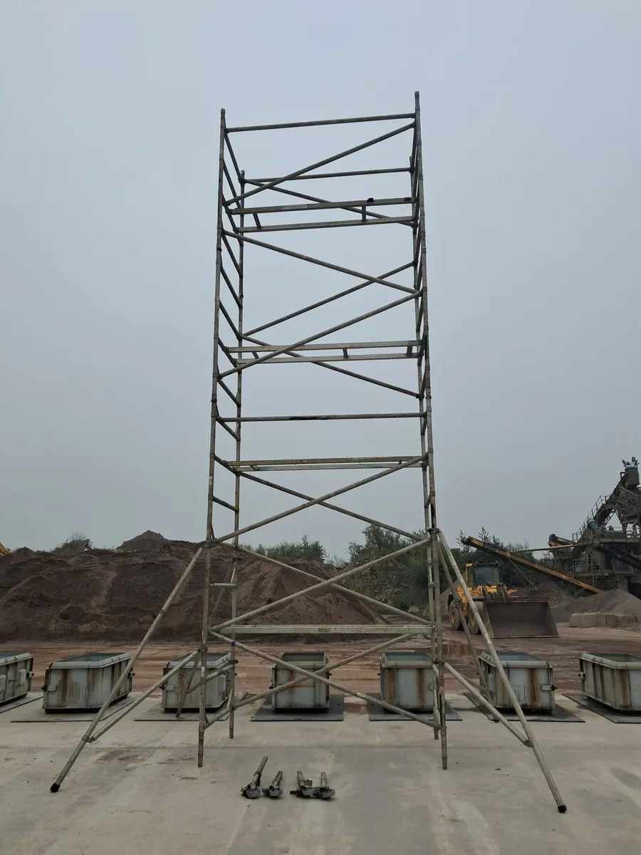 Aluminium Scaffolding Tower 8.2m double width - Image 1