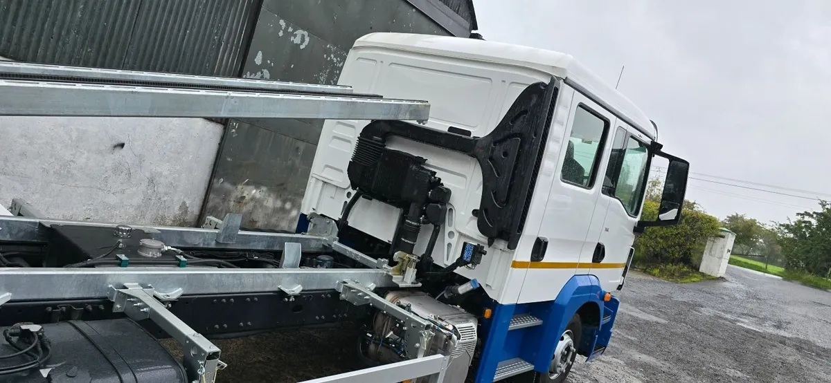 Truck - Image 3