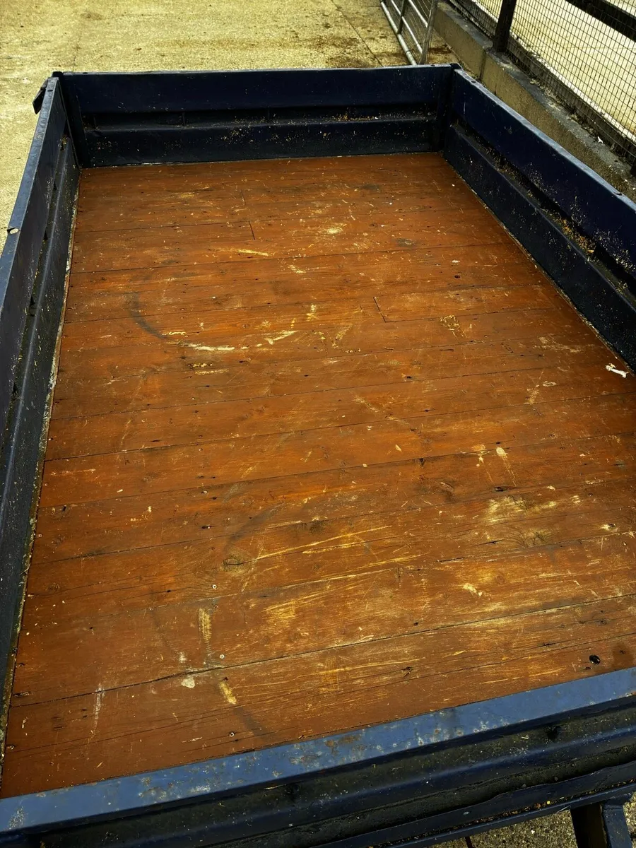 trailer - Image 1