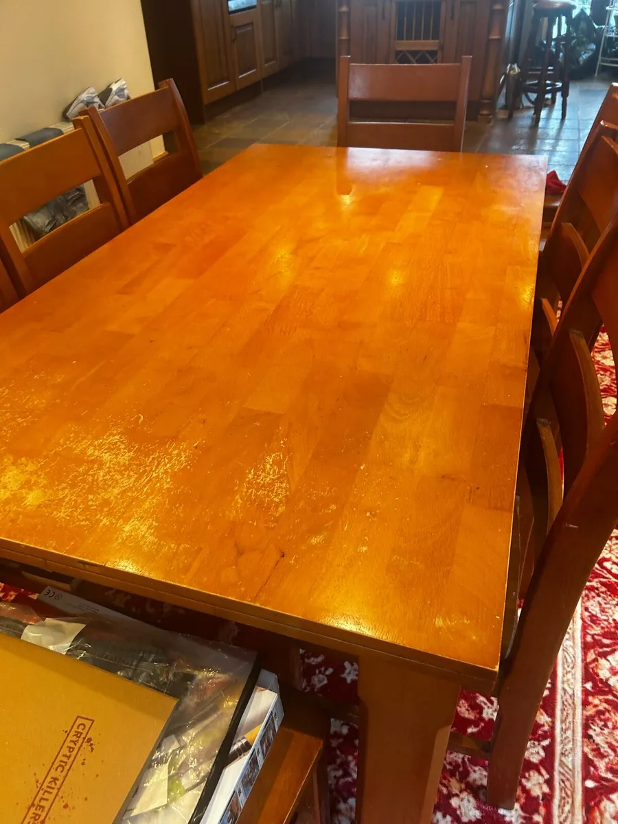 Table and  8 chairs - Image 3