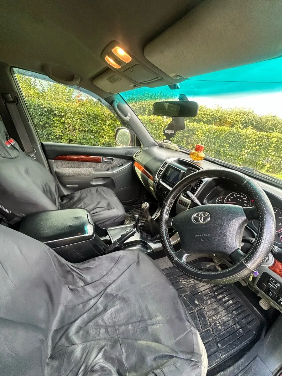 Toyota landcruiser - Image 4