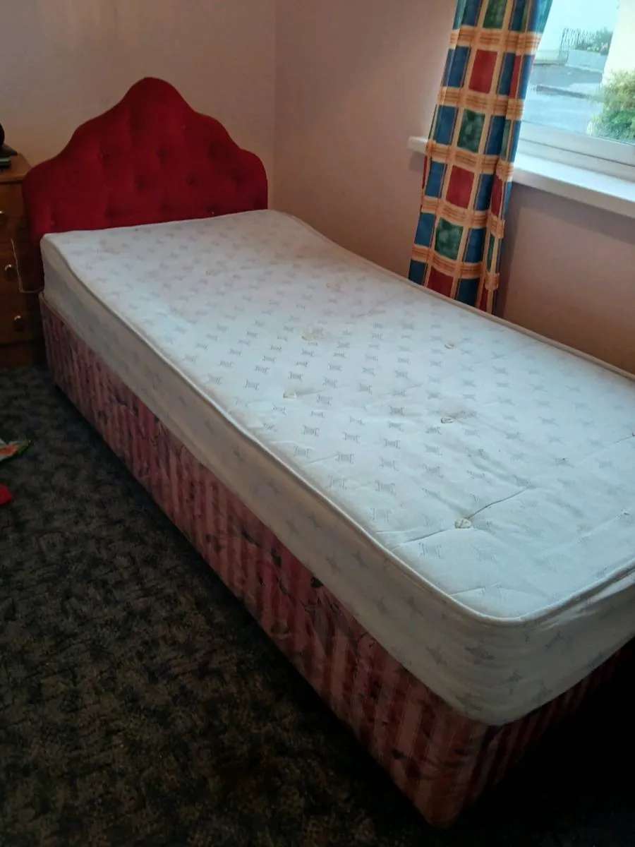 Single bed - Image 3
