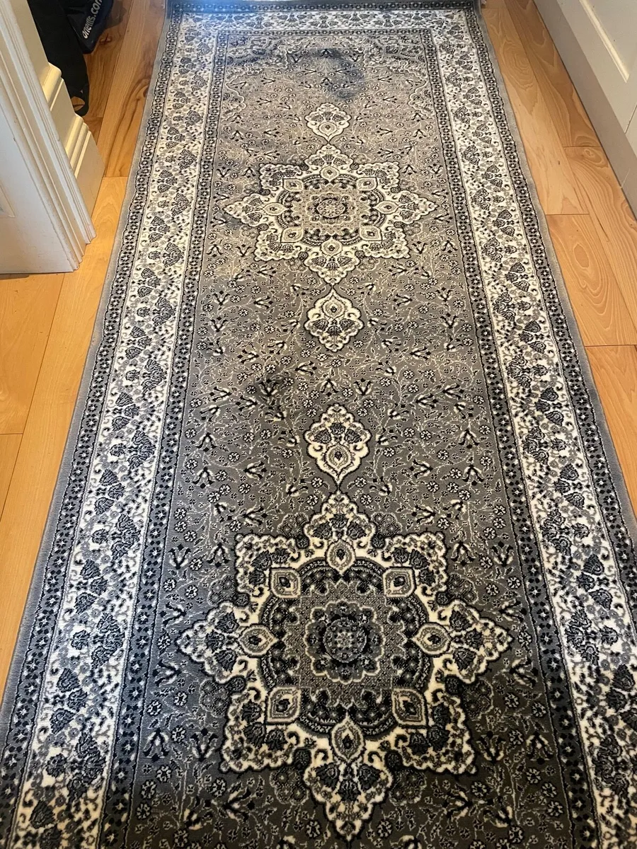 Beautiful carpet runner - Image 2