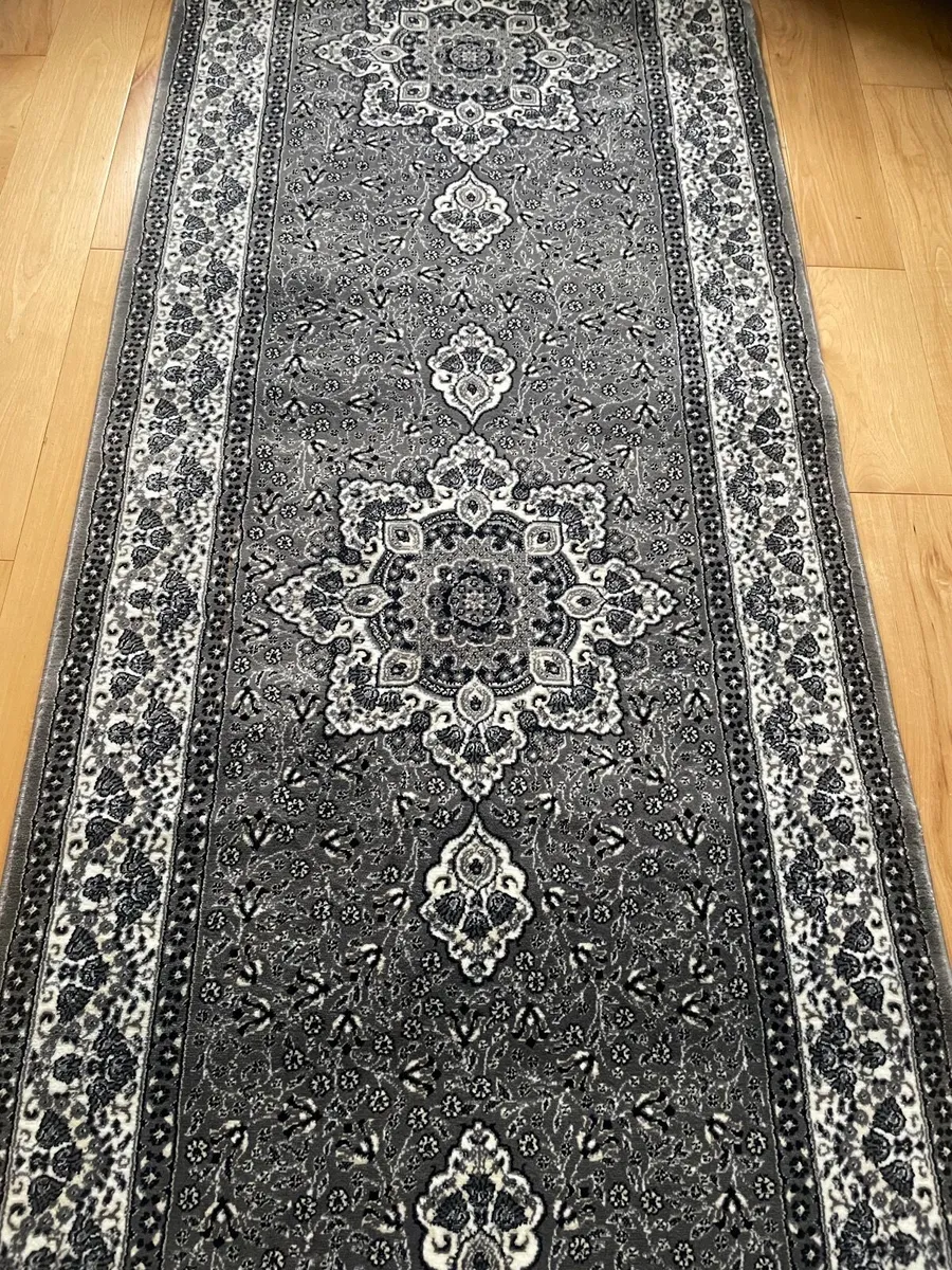 Beautiful carpet runner - Image 3