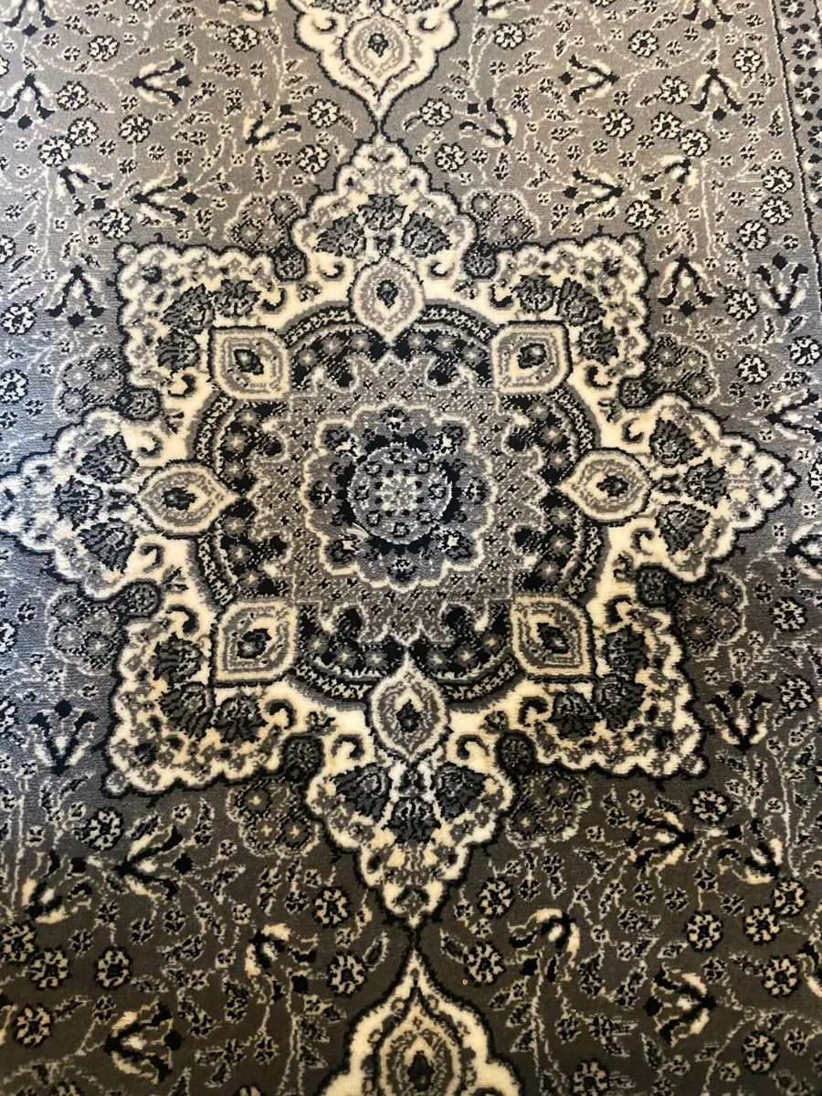 Beautiful carpet runner - Image 1
