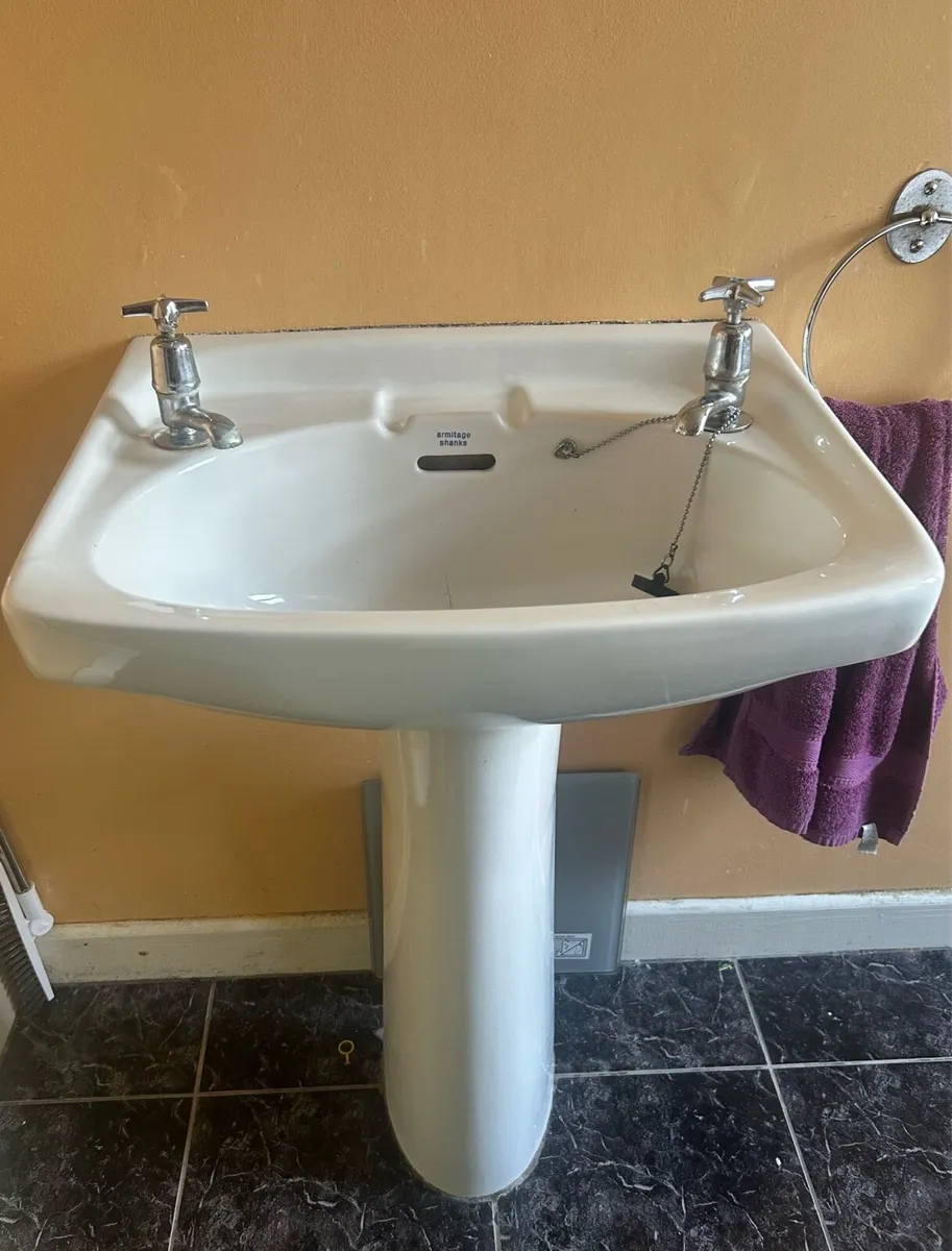 Bathroom Sink, toilet and cast iron bath - Image 2