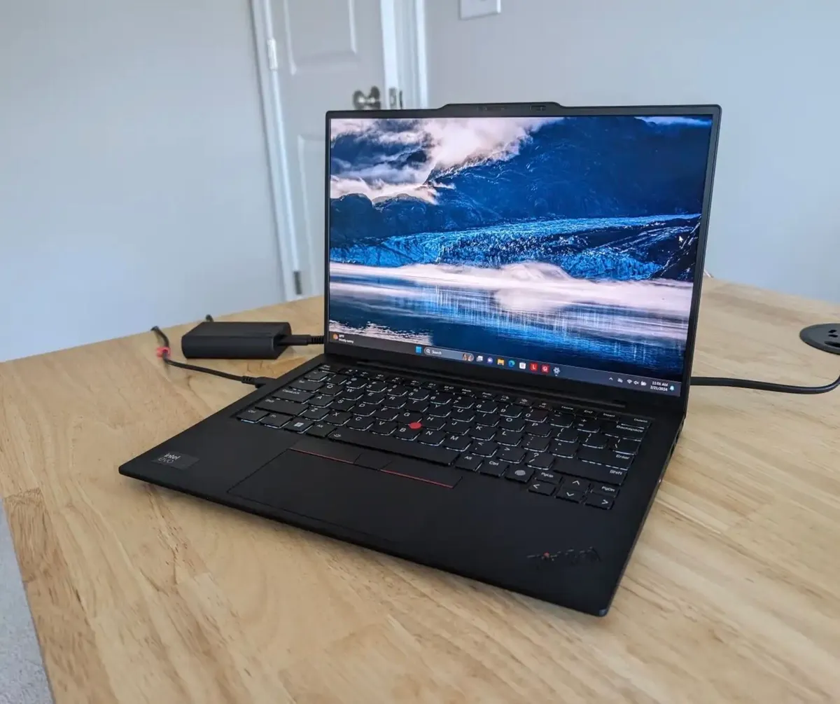32 GB Top Spec Lenovo X1 Carbon - Image 1