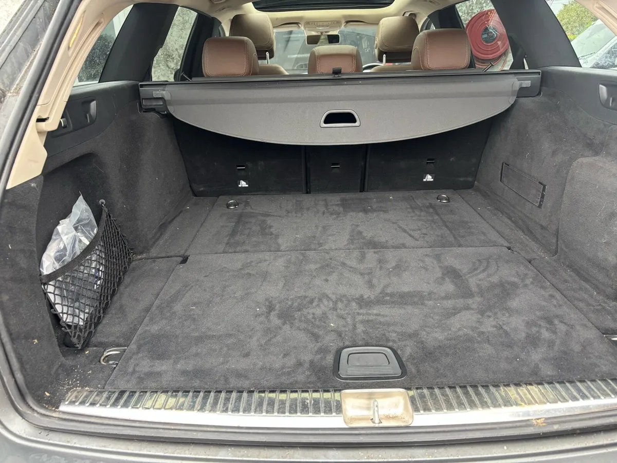 Mercedes E220D - Image 2