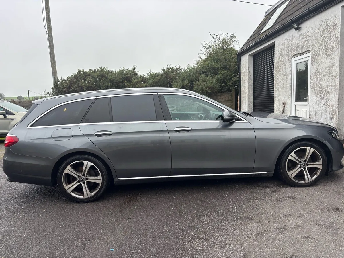 Mercedes E220D - Image 3