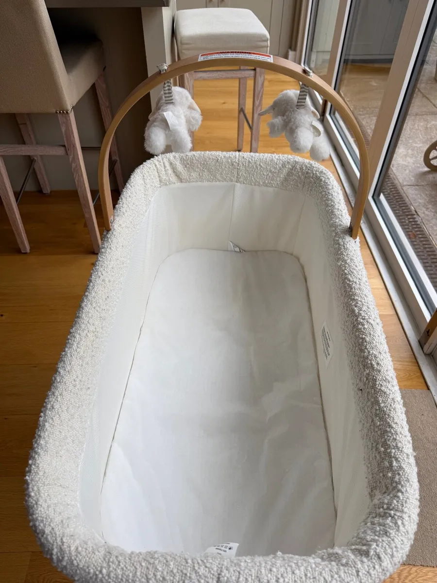 Baby Elegance Vola Crib - Excellent condition - Image 2
