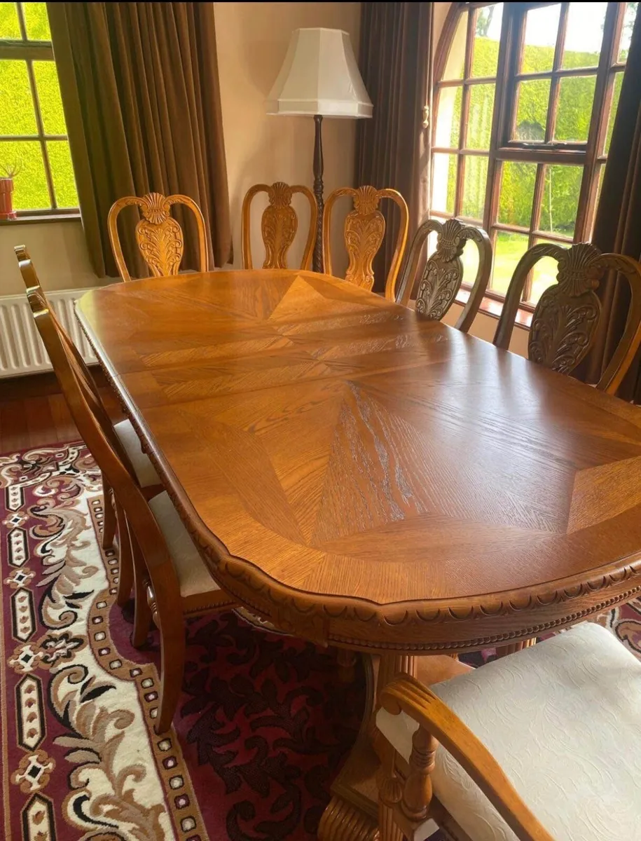 Mahogany dining table, including x2 carver chairs - Image 1