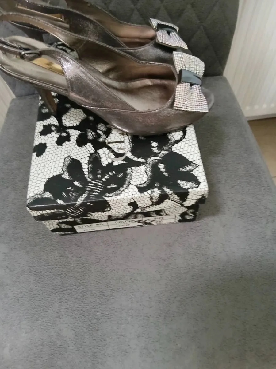 LADIES SHOES NEW BOXED - Image 3