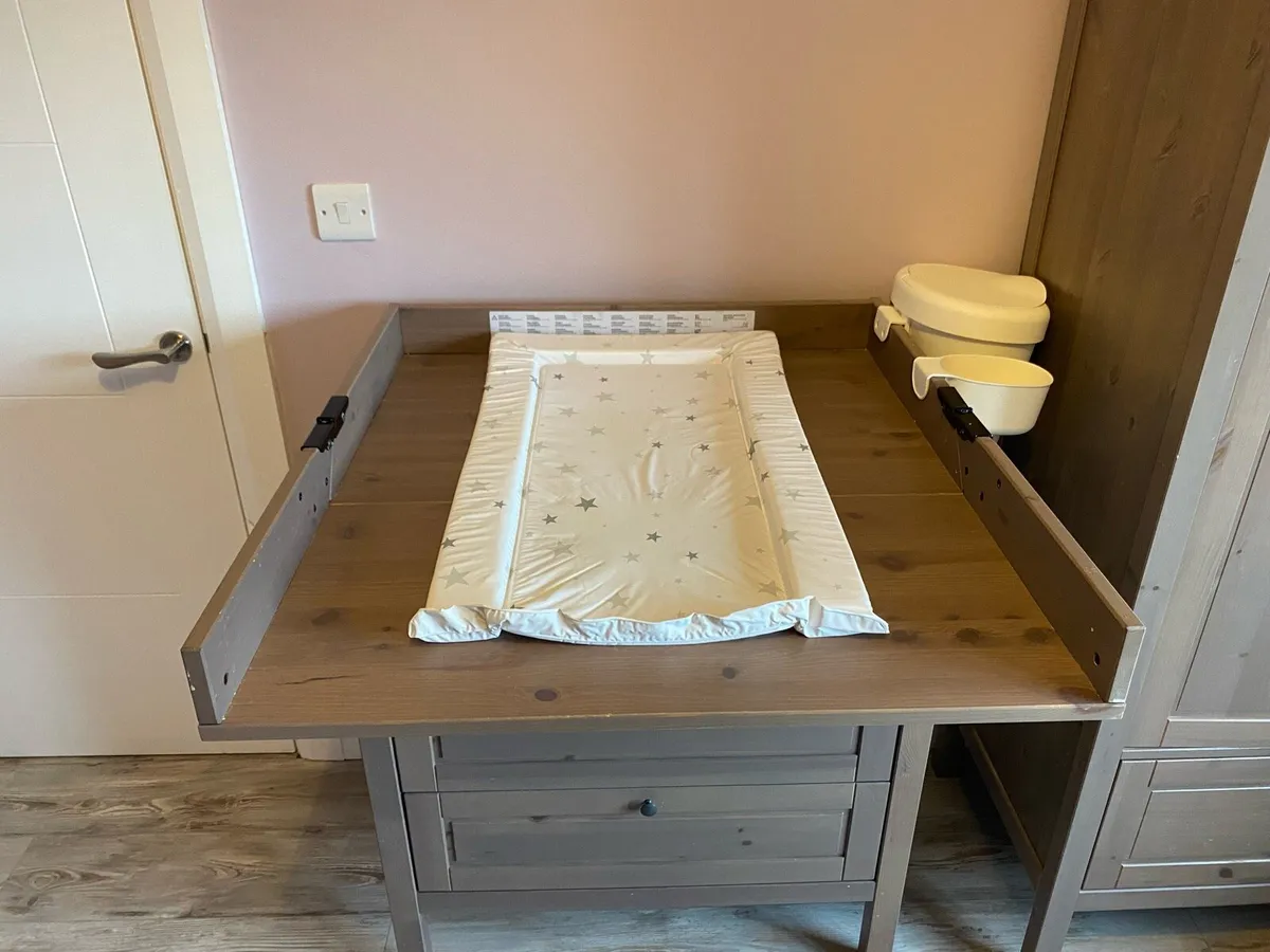 Baby bedroom Furniture - Image 2