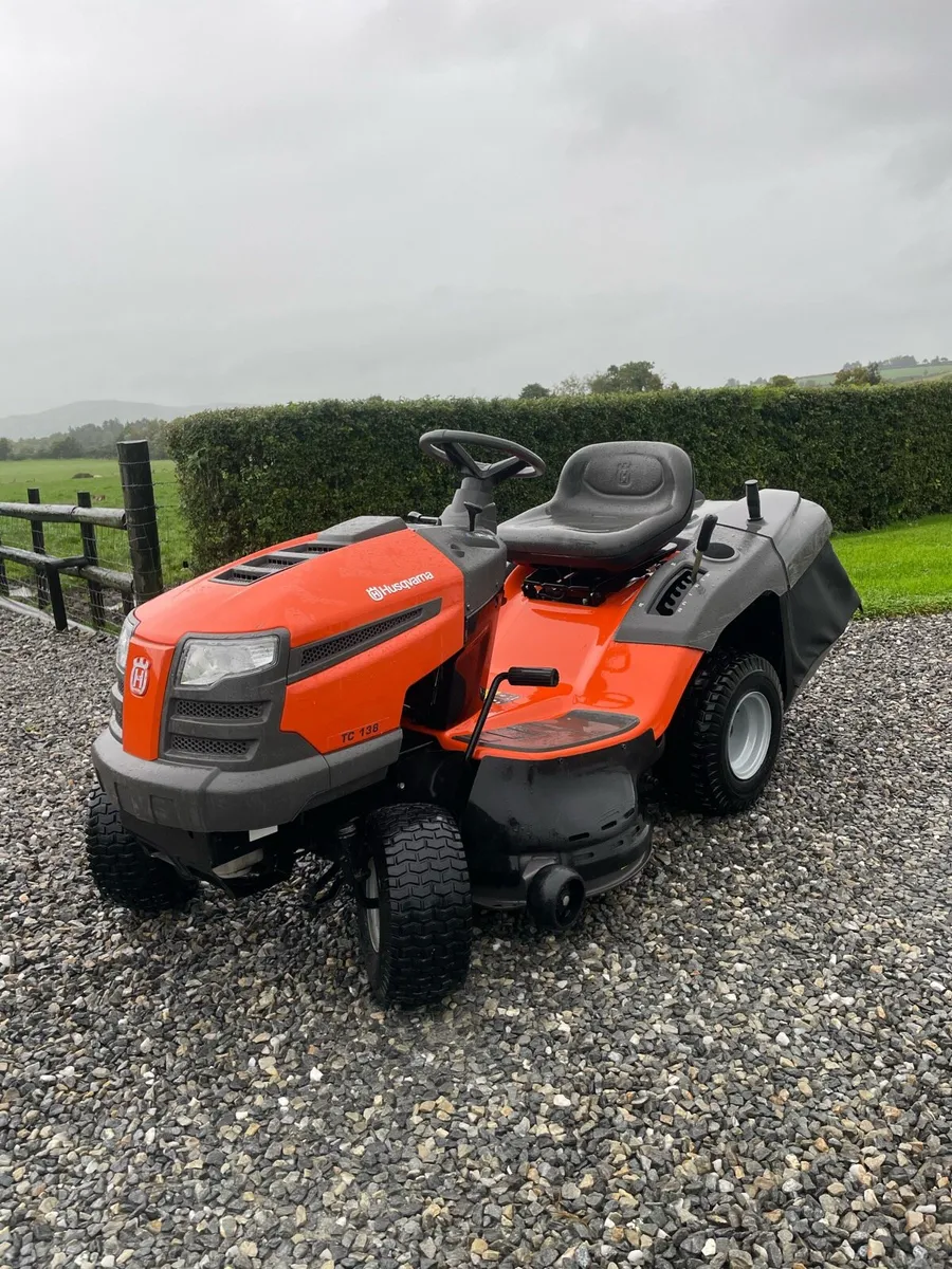 Husqvarna TC138 lawnmower - Image 1