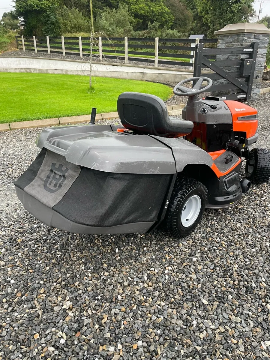 Husqvarna TC138 lawnmower - Image 3