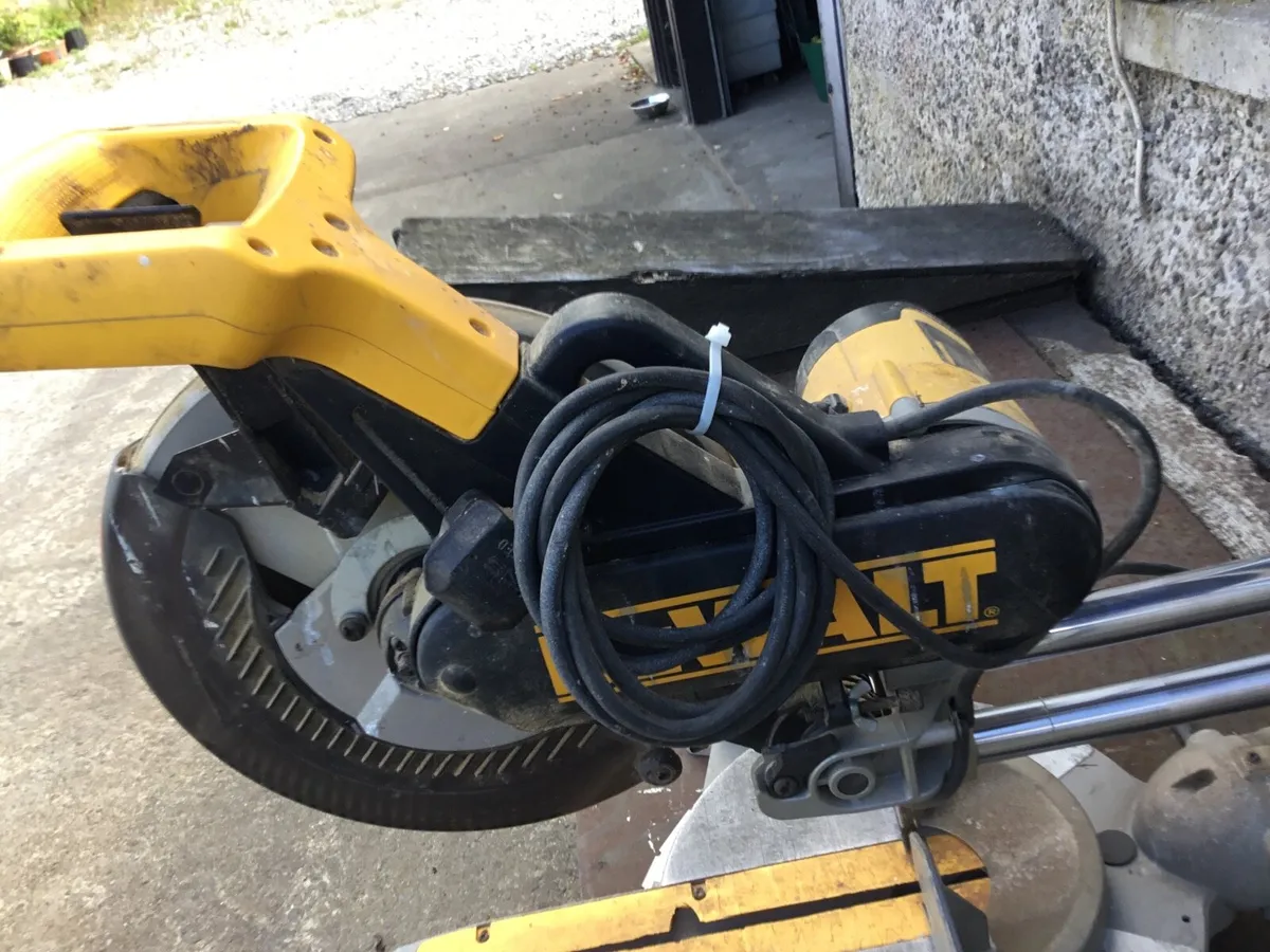 DeWalt DW708 chopsaw - Image 4